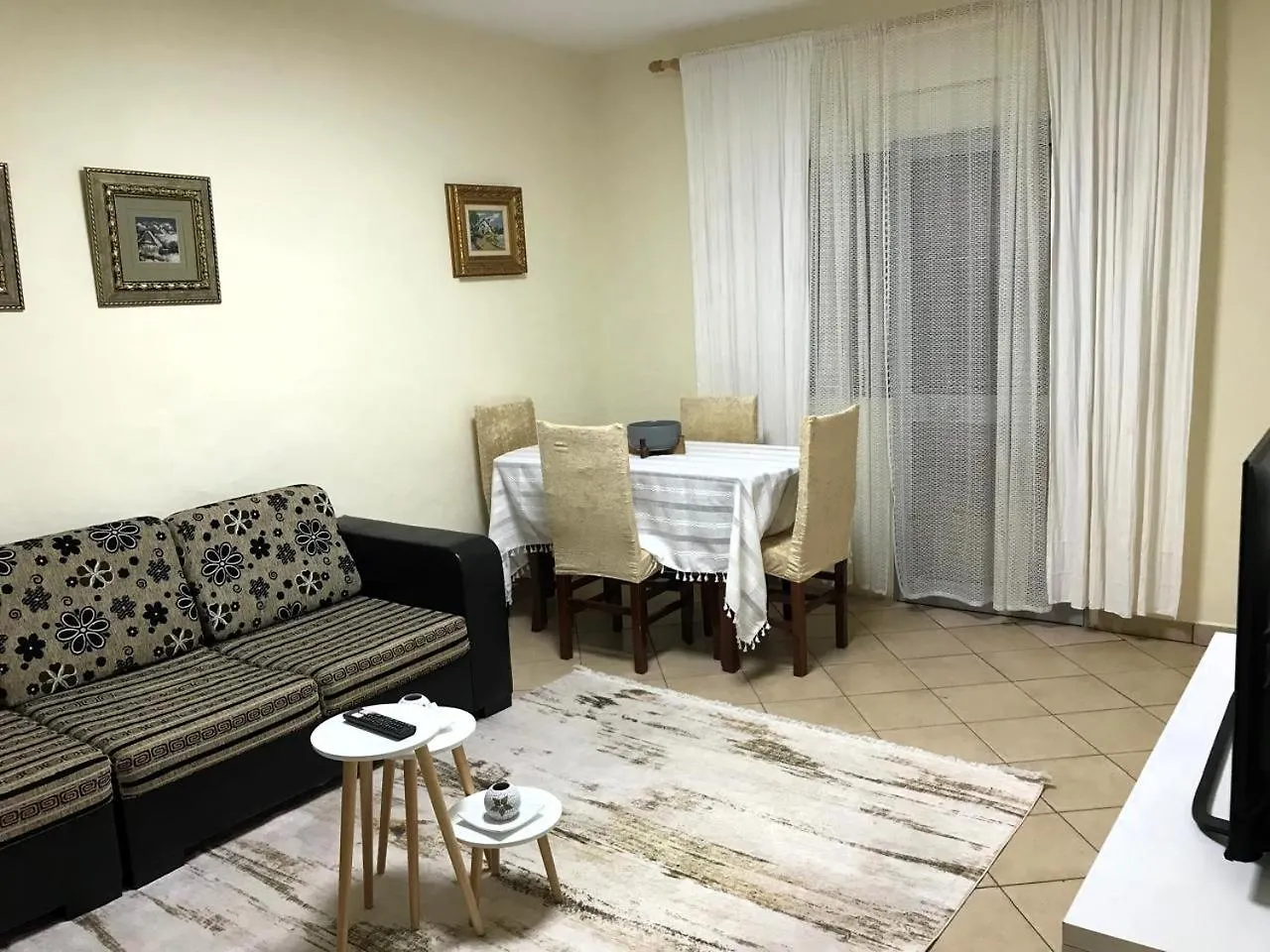 טיראנה Blossom Balcony Apartment