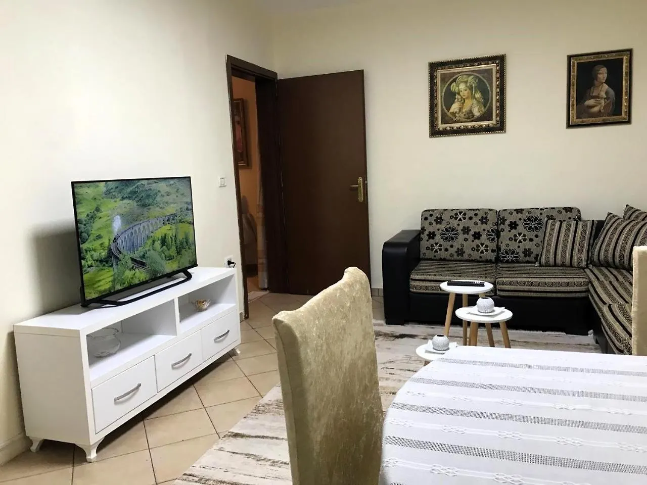 טיראנה Blossom Balcony Apartment